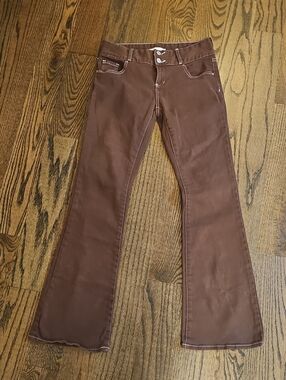Women’s Brown Low-Rise Flare Jeans - Classic Style